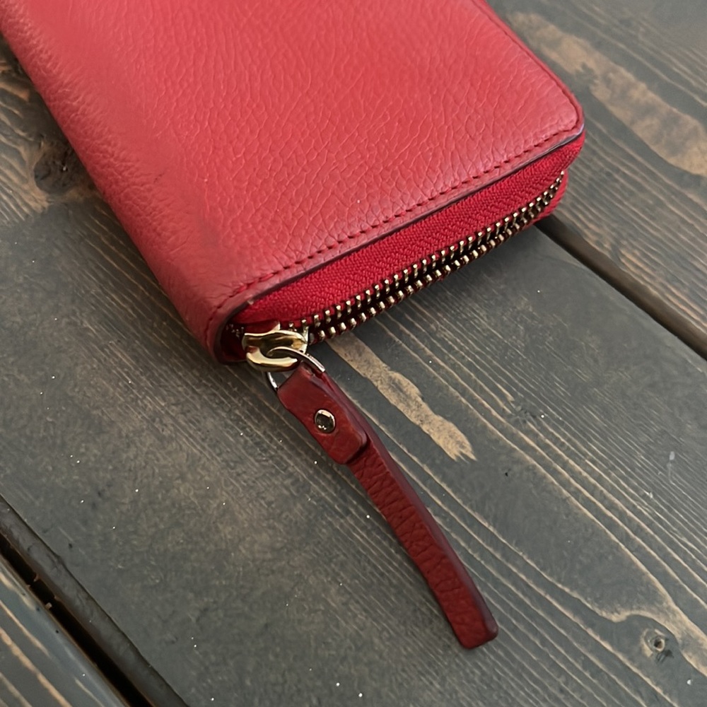 Kate Spade Wallet - Picture 9 of 9